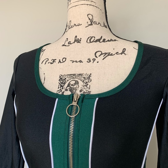 Colour-Block Bodysuit - Picture 3 of 3